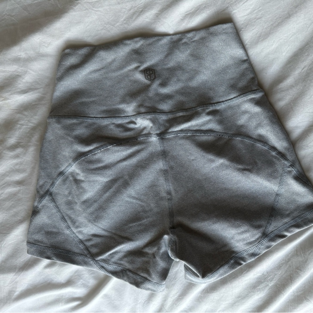 Born primitive booty short